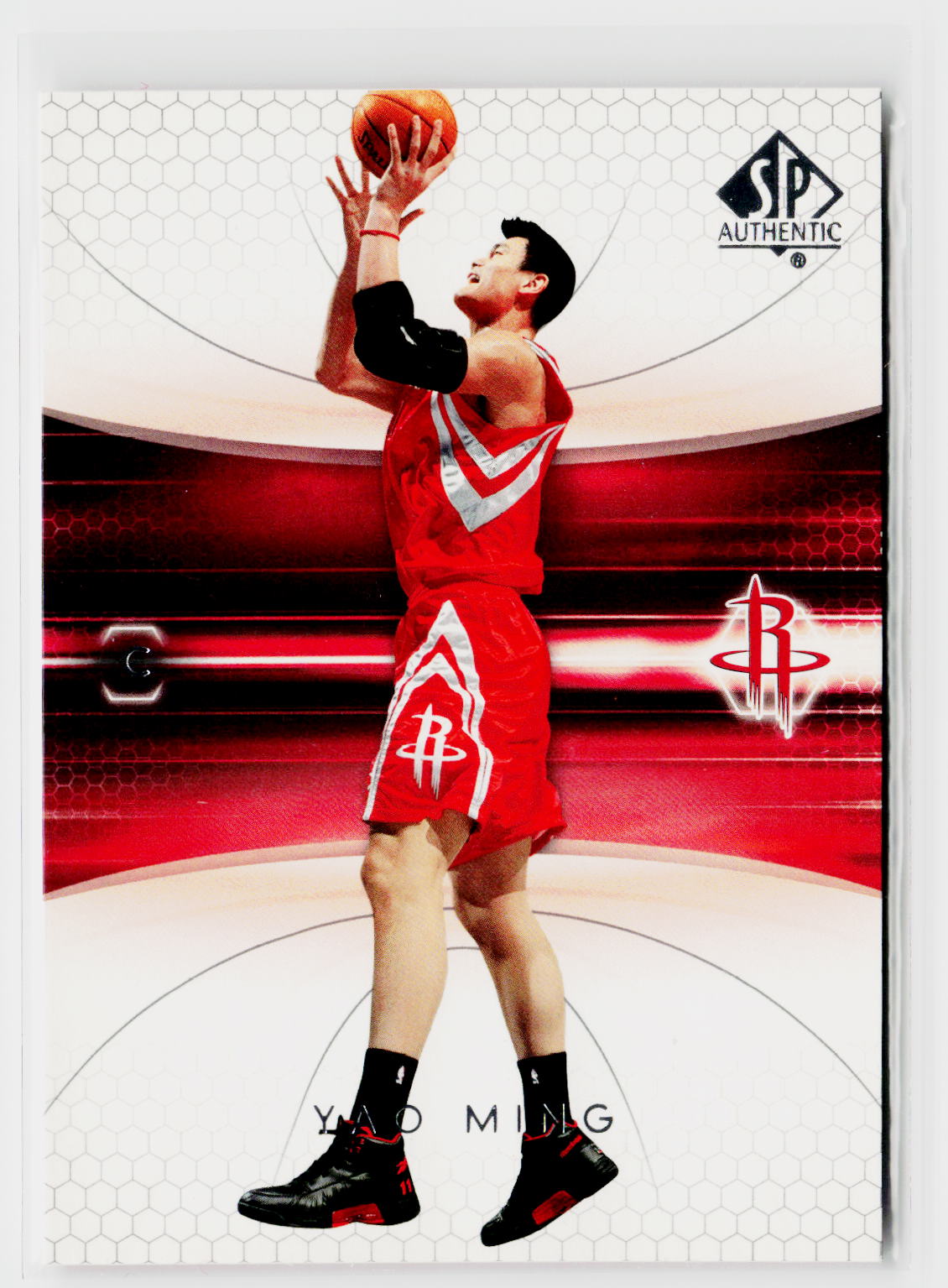 2004-05 SP Authentic #30 Yao Ming