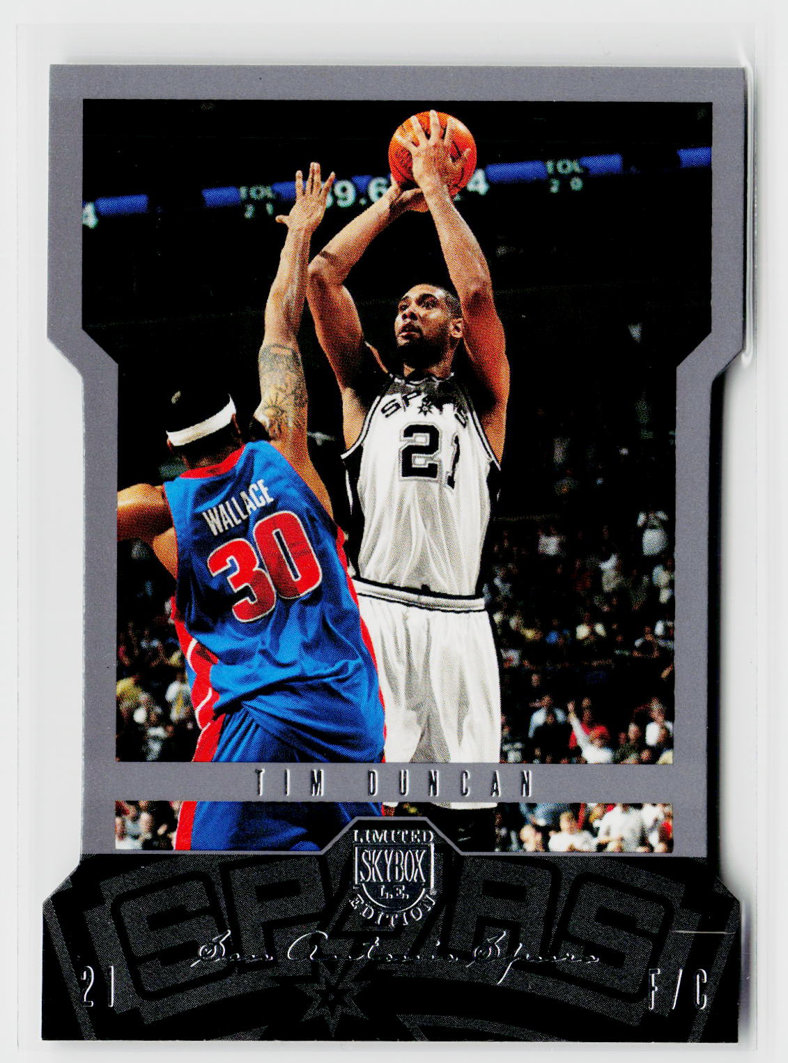 2004-05 SkyBox LE #42 Tim Duncan