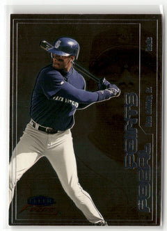 2000 Fleer Focus #13 F Ken Griffey, Jr. Focal Points-1