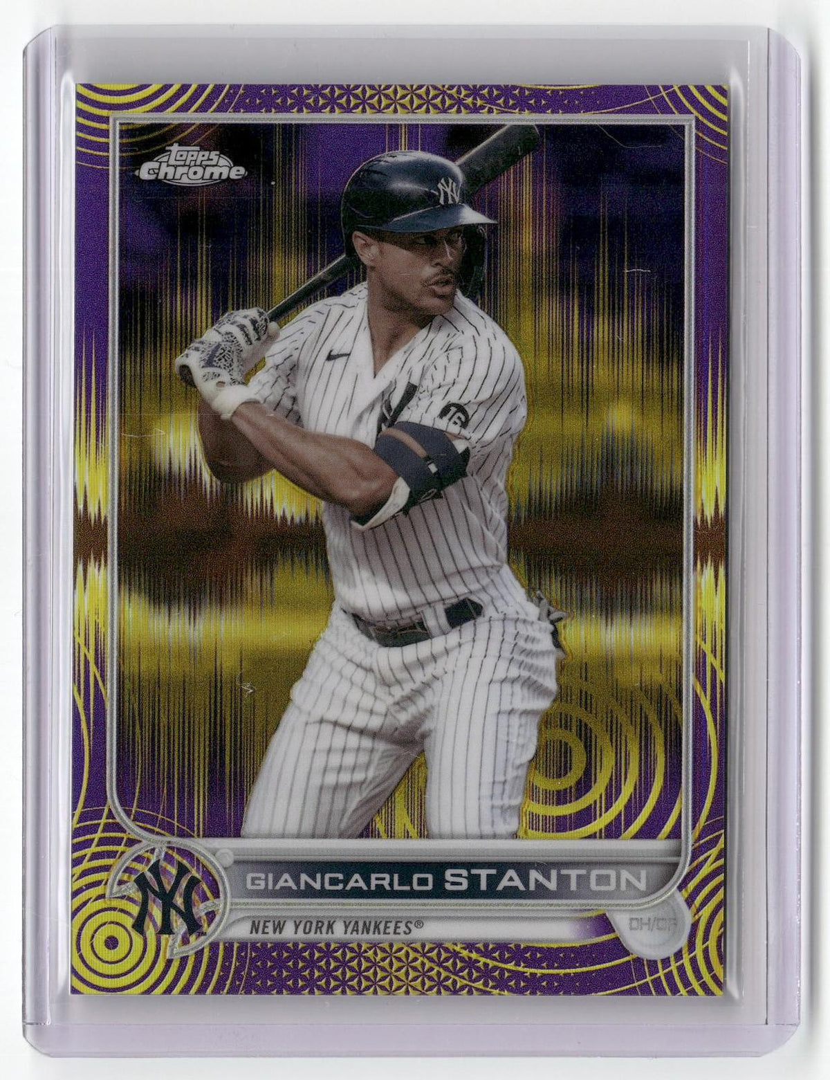 2022 Topps Chrome #139 Stanton Purple/Yellow Sonic Pulse Refractor #/299-1